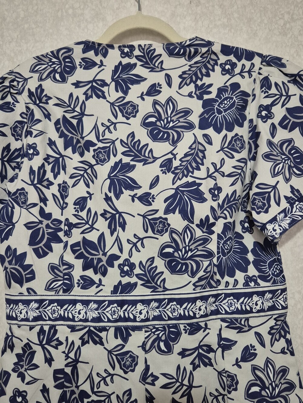 Baltic Born Navy and White Floral V-Neck Short Romper..Size:XL - Picture 14 of 16